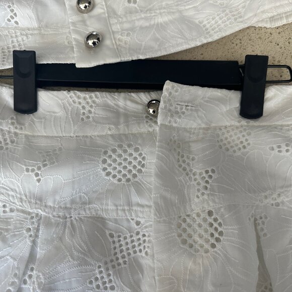 White Lace matching set (jacket/shirt and shorts)- Size: M, New - Picture 5 of 7